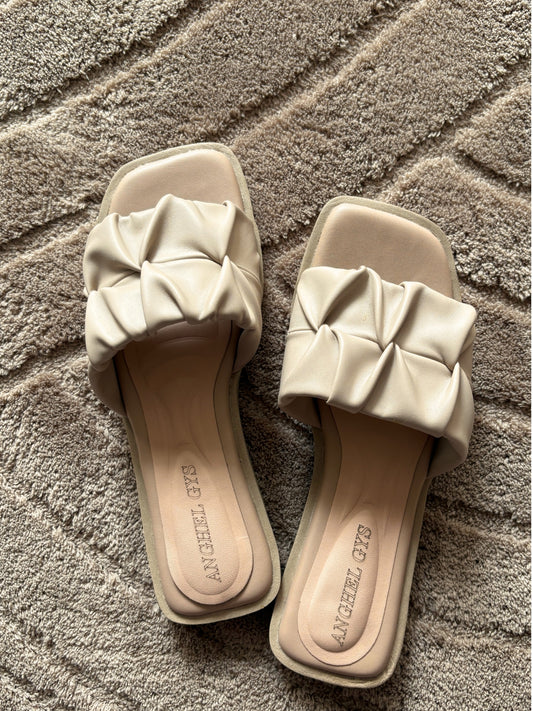 Sandalias Handa Beige