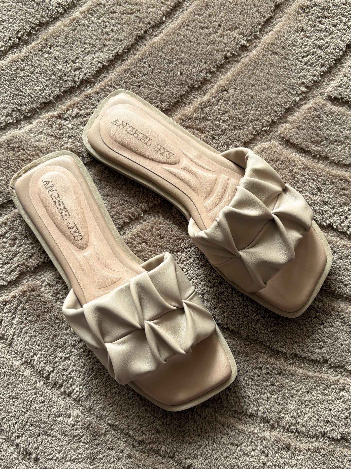 Sandalias Handa Beige